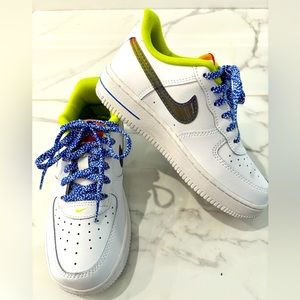 NIKE AIR FORCE ONES - BOYS SIZE 1
